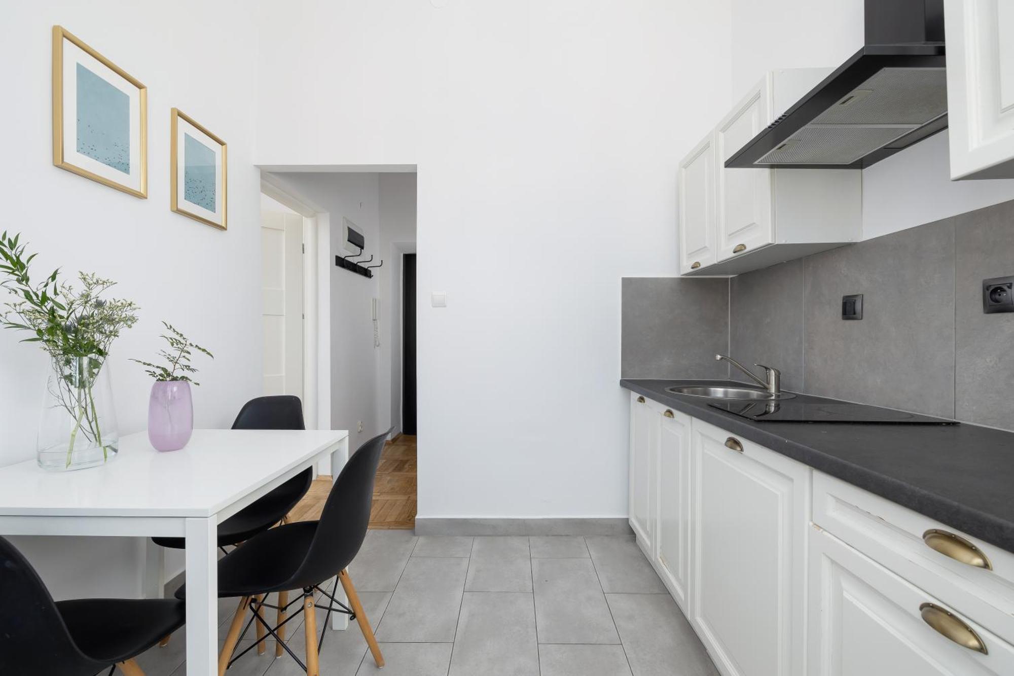 1-Bedroom Apartment - 65 Dluga Street Kraków Exteriör bild