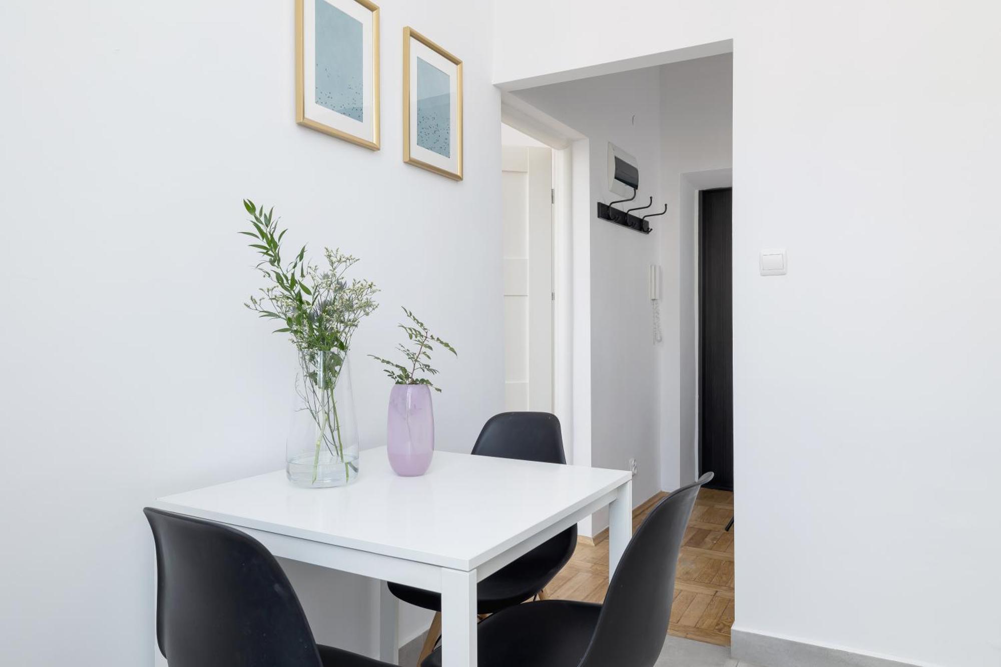 1-Bedroom Apartment - 65 Dluga Street Kraków Exteriör bild