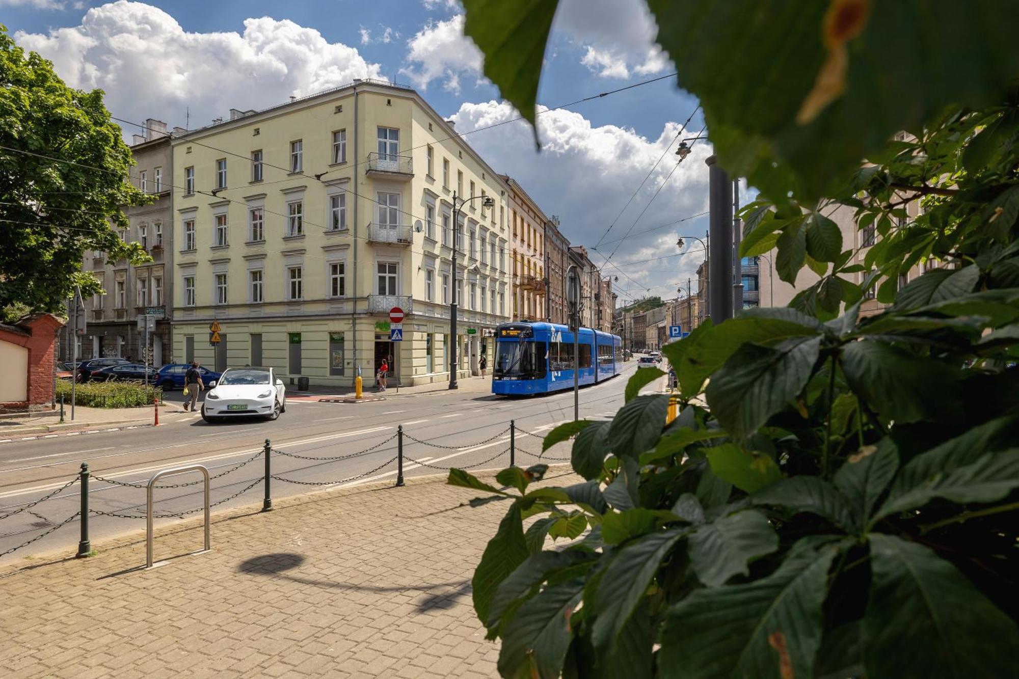 1-Bedroom Apartment - 65 Dluga Street Kraków Exteriör bild
